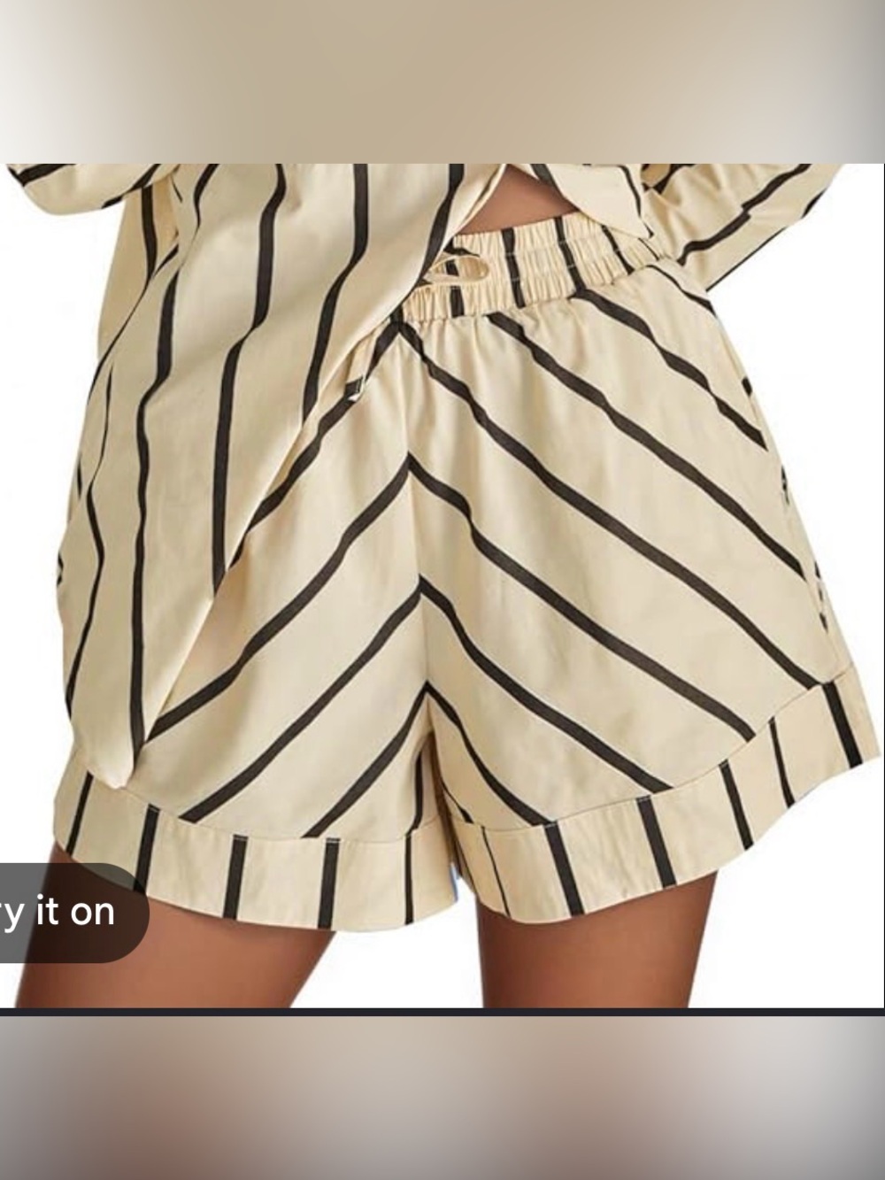 entro Cream and Black Diagonal-Stripe Elastic-Waist Shorts